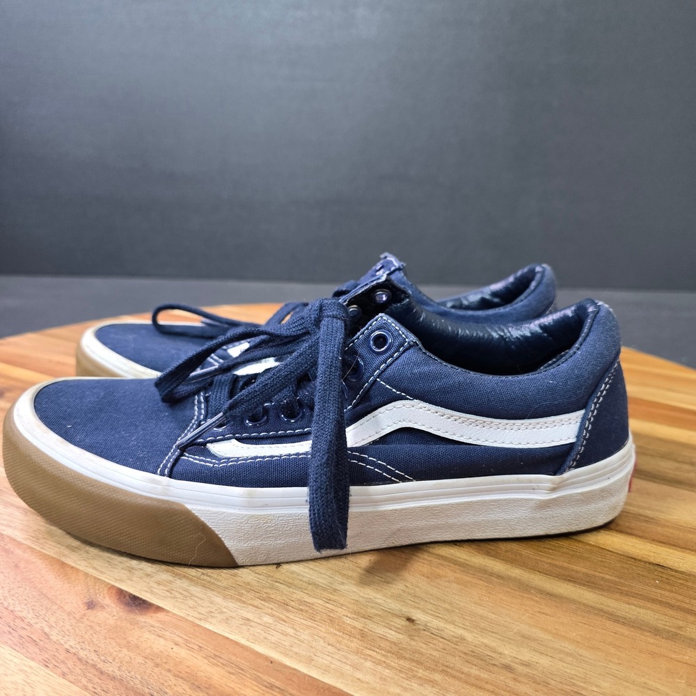 Vans Old Skool Shoes Mens 7 Womens 8.5 Navy Blue Gum Sole Low Top Skate Sneakers
